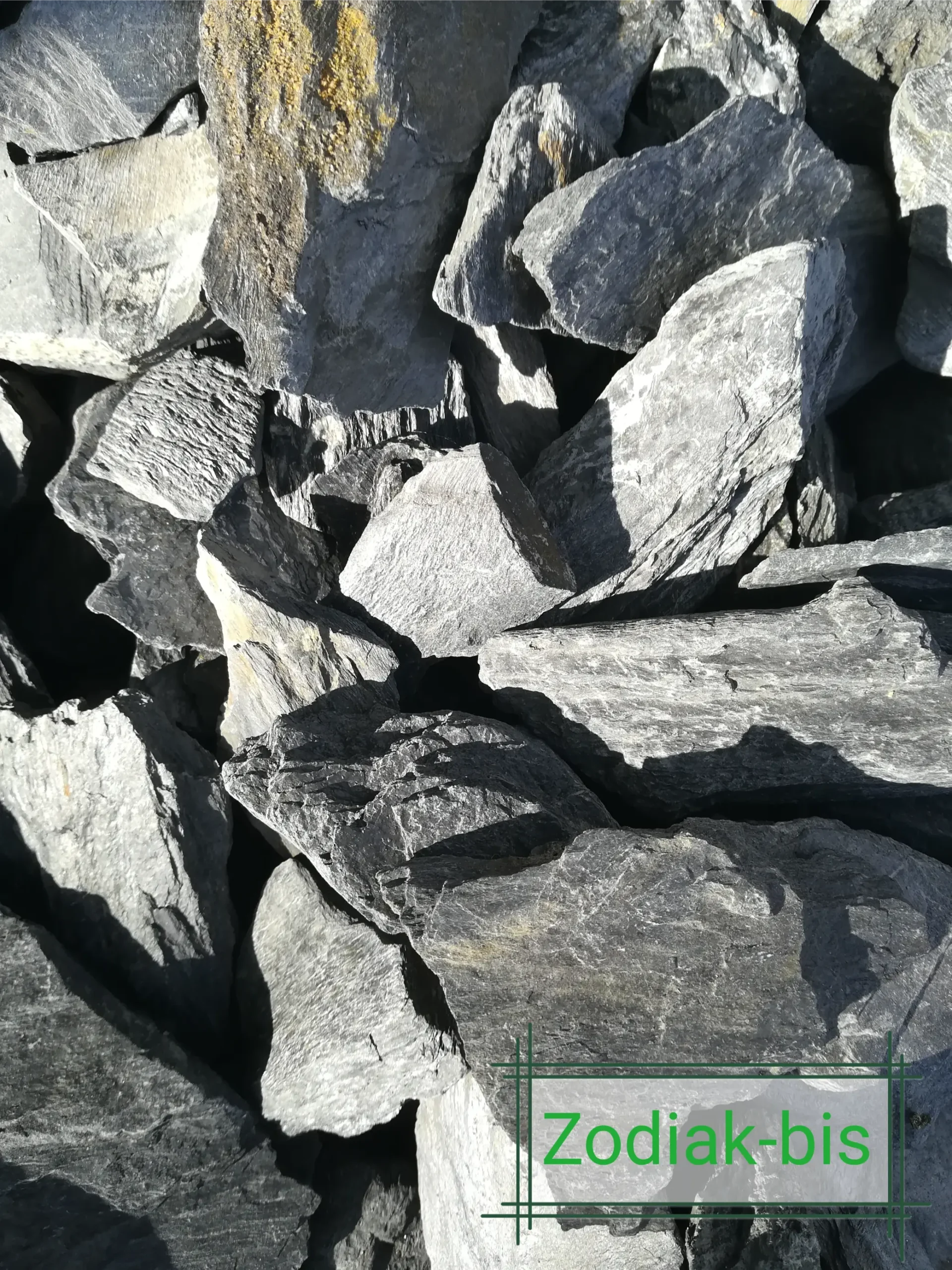 Kora kamienna antracytowa