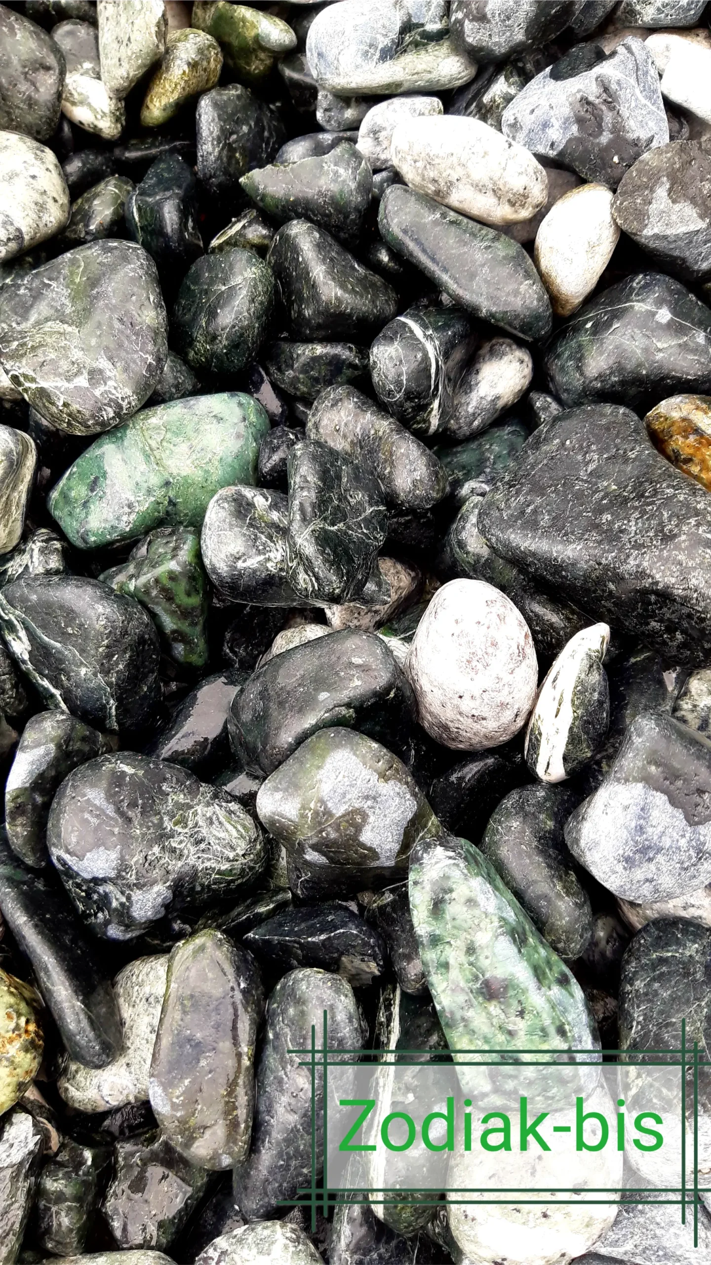 Otoczak zielony serpentynit